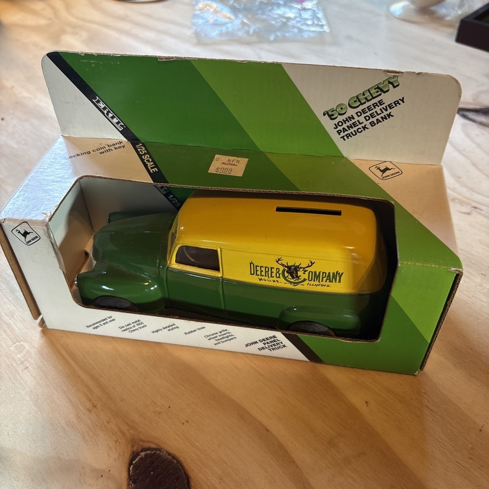 John Deere '50 Chevy Panel Delivery Truck Coin Bank ERTL 1/25 Scale Brand New